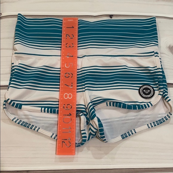 ROXY Women’s Board Shorts - Picture 7 of 7